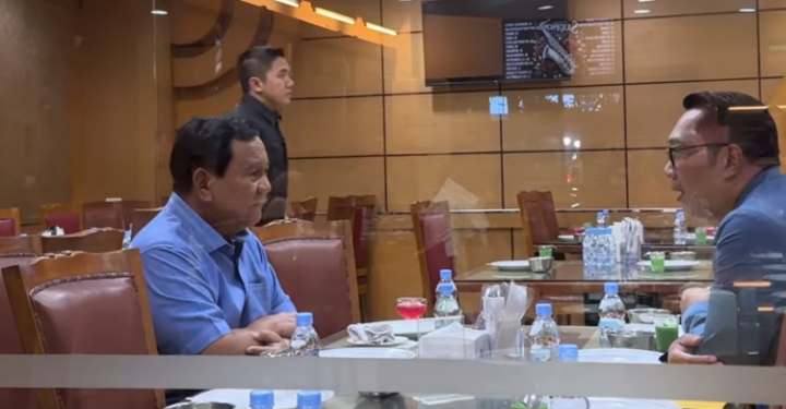 Penampakan Ridwan Kamil Makan Malam Bersama Prabowo