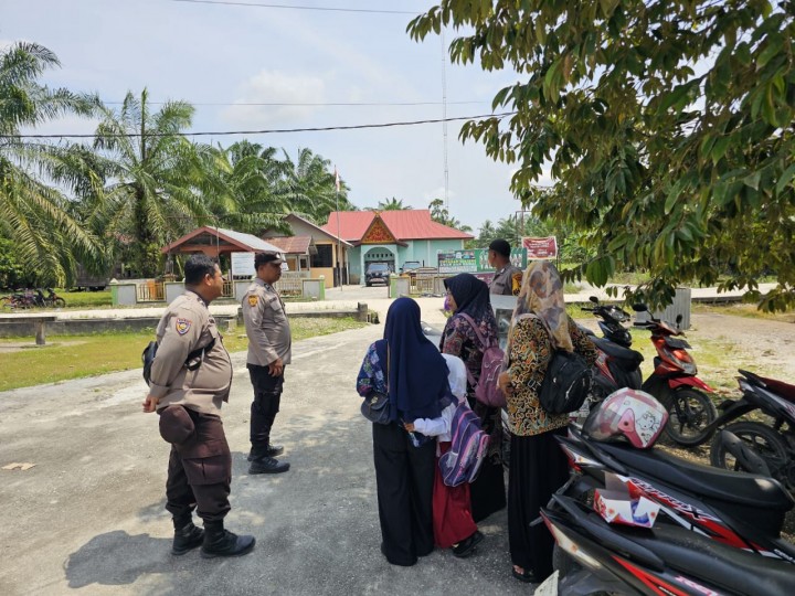 Wujudkan Pilkada Damai, Polsek Siak Kecil Ajak ibu ibu Jadi pendingin Suasana Pilkada