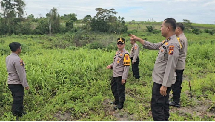 Kapolsek Pinggir Turun Langsung Melakukan Pengecekan Kesiapan Lahan Ketahanan Pangan