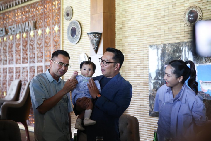 Calon Gubernur Jakarta Ridwan Kamil dan Raffi Ahmad. Sumber: disway