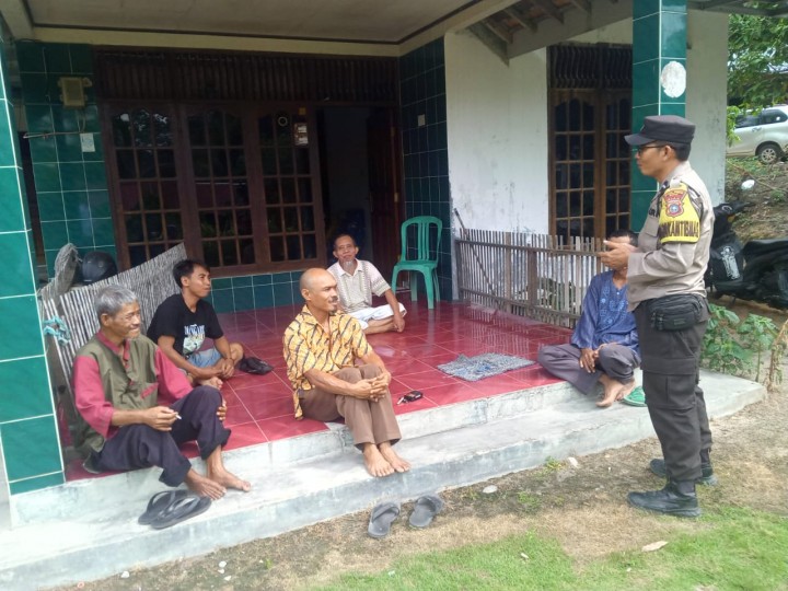 Polsek Lubuk Dalam Laksanakan Kegiatan Cooling System dan Imbauan Kamtibmas di Kampung Empang Baru