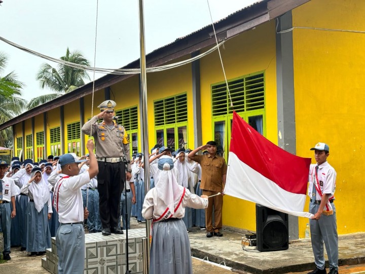 Satlantas Polres Rohul Laksanakan Police Go to School, Beri Pesan Damai untuk Pilkada 2024