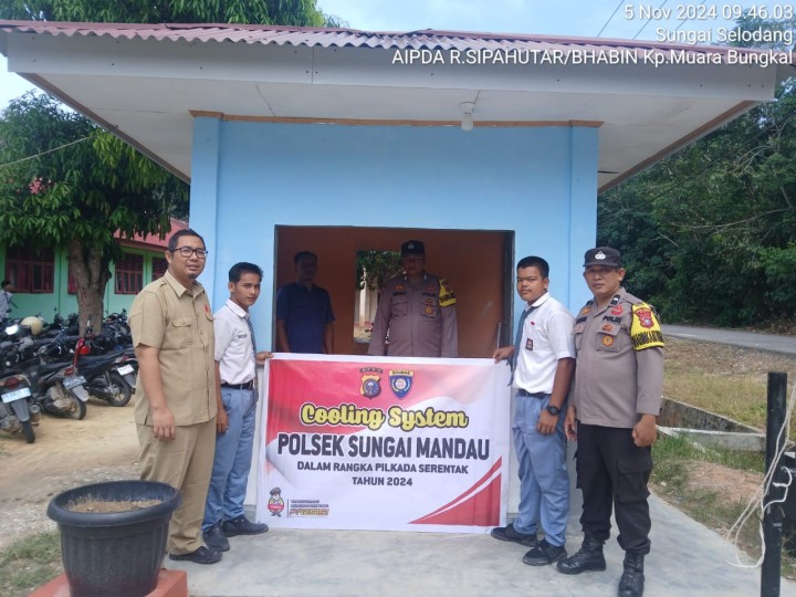 Polsek Sei Mandau Cooling System di SMA 1 Negeri, Sampaikan Pesan Damai dan Edukasi Kamtibmas