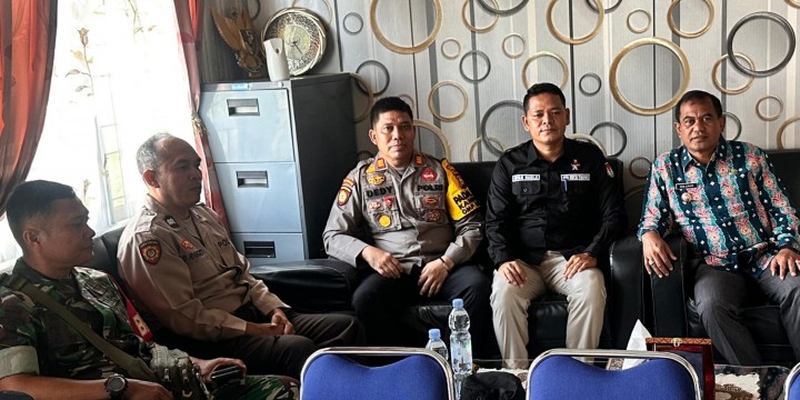 Cipta Kondisi Kamtibmas Dan Pilkada Yang Aman, Kapolsek Rambah Cooling System Di Desa Koto Tinggi