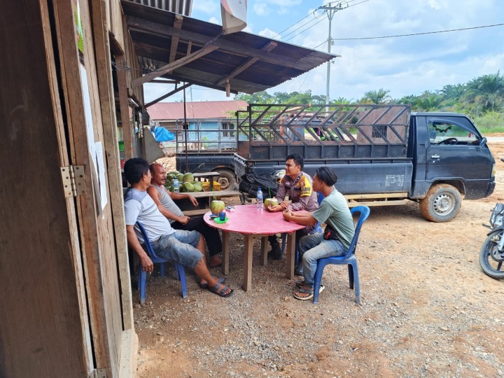 Bhabinkamtibmas Polsek Bonai DS Gelar Cooling System untuk Pilkada Damai dan Sejuk