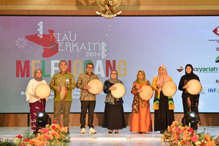 Event Riau Berkain 2024 yang digelar di Ballroom Menara Dang Merdu BRK Syariah 