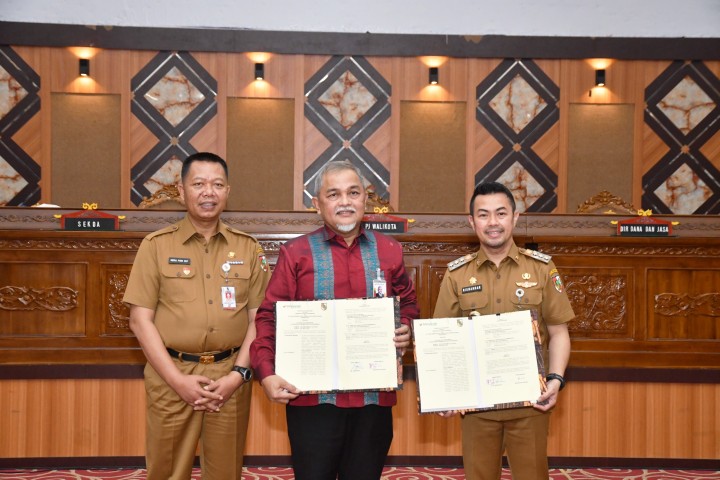 Usai Penandatanganan MoU Layanan Jasa Perbankan Antara Pemerintah Kota Pekanbaru dengan Bank Riau Kepri Syariah 