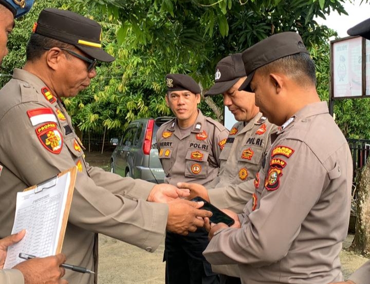 Kapolsek Rupat Terus Tegaskan Terkait Kamtibmas dan Netralitas Kepada Personil