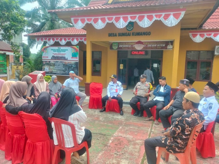 Bhabinkamtibmas Polsek Tambusai Wujudkan Kamtibmas Kondusif Lewat Giat Preemtif dan Cooling System