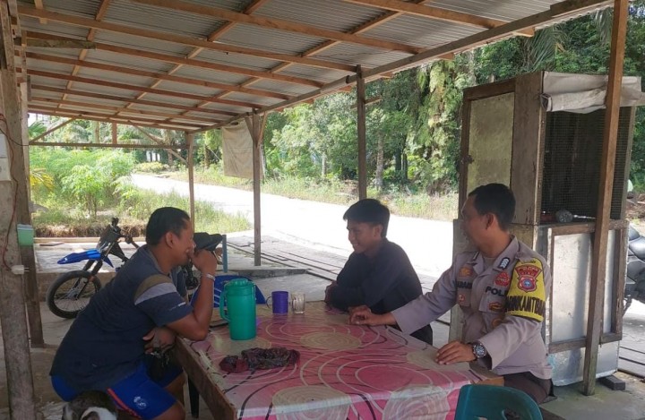 Polsek Lubuk Dalam Gelar Cooling System di Kampung Sialang Baru, Ciptakan Pilkada Aman, Sejuk dan Damai