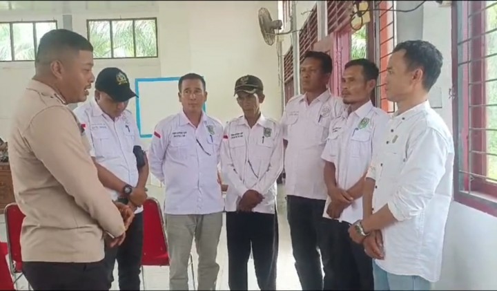 Konsisten Sambangi Warga, Polsek Sungai Apit Imbau Ciptakan Kamtibmas yang Kondusif