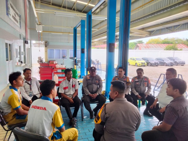 Polsek Ujung Batu Laksanakan Kegiatan Cooling System Bersama Tokoh Masyarakat Dan Pegawai Dealer Mobil Honda