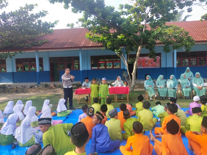 Satlantas Polres Bengkalis Gelar Sosialisasi di SDN 29 Batsol Tentang Edukasi Keselamatan Lalulintas