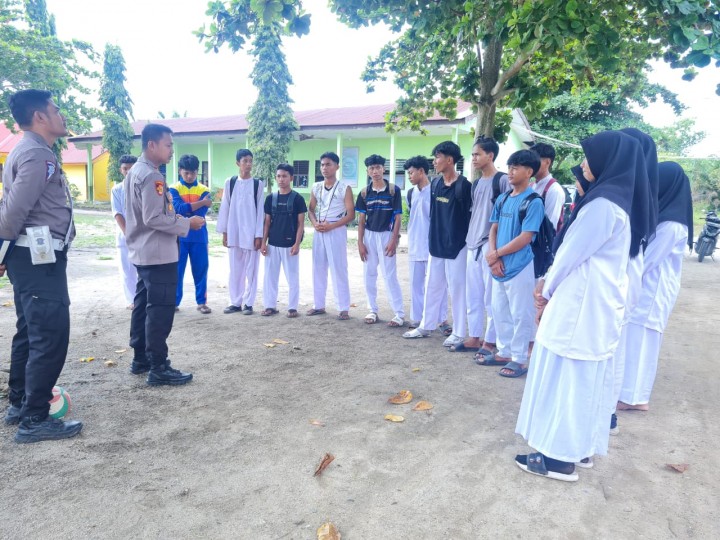 Kapolsek Bonai Darussalam Gelar Kegiatan Cooling System Di SMKN 1 Bonai Darussalam Untuk Pilkada 2024