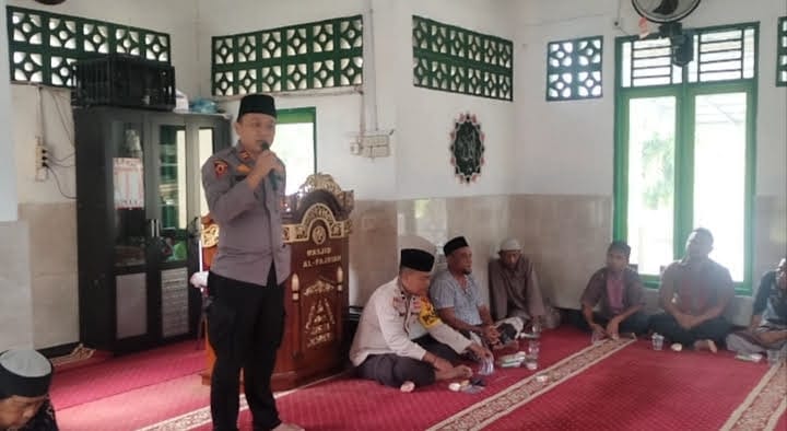 Cooling System Kapolsek Koto Gasib Bersama Tokoh Agama dan Tokoh Masyarakat Kampung Pangkalan Pisang Kecamatan Koto Gasib