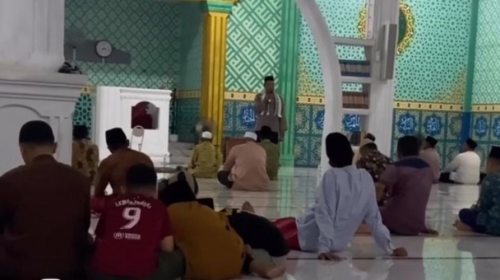 Cooling System Polsek Bungaraya Subuh Keliling di Masjid Raya Muhajirin Bungaraya