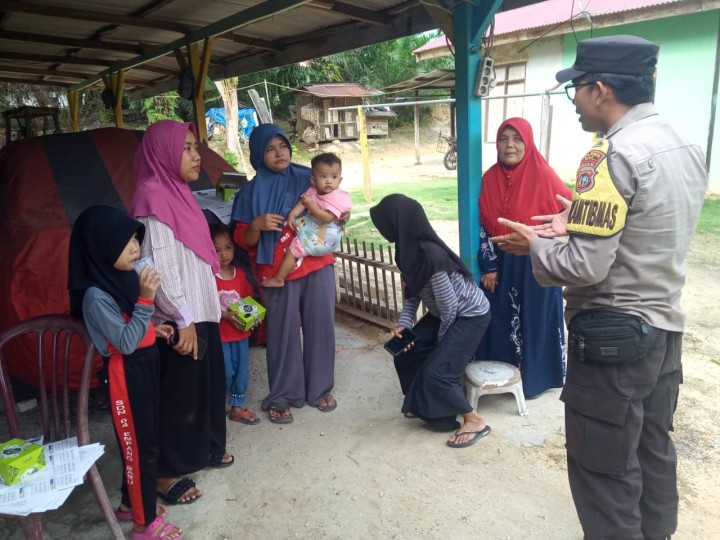 Jelang Pencoblosan Polsek Lubuk Dalam Gencar Beri Imbauan Ke Warga Agar Tetap Jaga Kerukunan