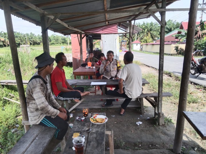 Cooling Sistem Himbauan Keamanan Bhabinkamtibmas Desa Rawang Air Putih, Kecamatan Siak Jelang Pilkada 