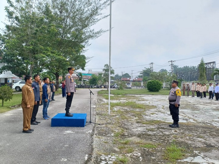 Cooling System Polsek Siak pada Giat Apel Bersama dalam Rangka Pengamanan Pilkada Serentak 2024 Kabupaten Siak