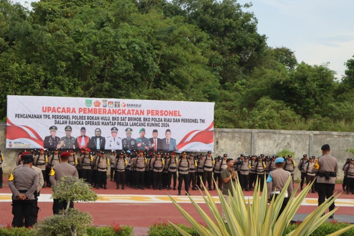 Polres Rohul Gelar Upacara Pemberangkatan Personil Pam Tps Operasi Mantap Praja Lancang Kuning 2024