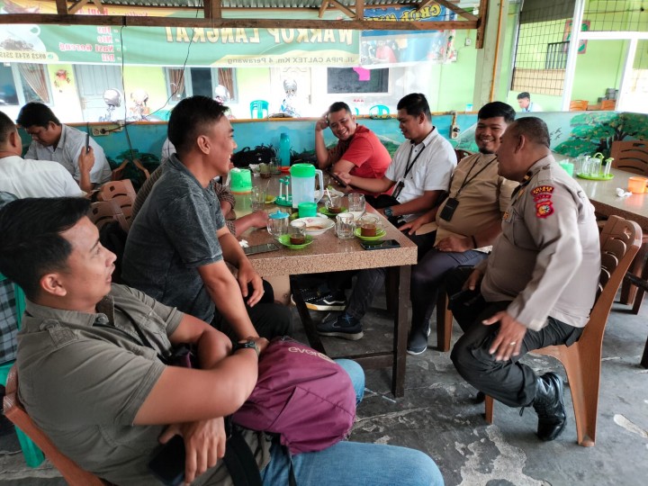 Bripka M. Eko Bhabinkamtibmas Kampung Tualang Cooling System Antisipasi Banjir