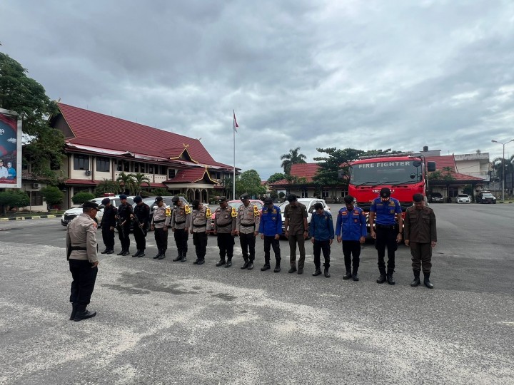 Polsek Mandau dan Pamatwil Polda Riau Cek Rekapitulasi Suara Tingkat PPK