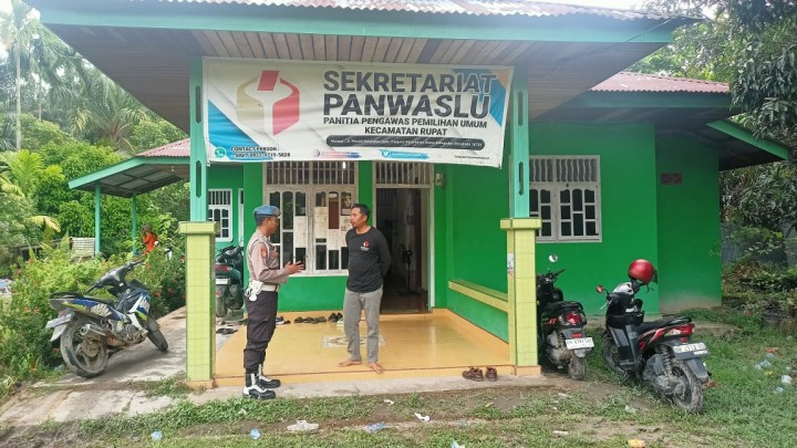 Polsek Rupat Gelar Patroli di PPK dan Panwaslu