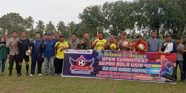 Lewat Open Turnamen Sepak Bola, Polsek Bukit Batu : Jaga Stabilitas Keamanan Pasca Pilkada