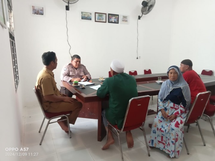 Giat Bhabinkamtibmas Kampung Dayun Kecamatan Dayun Aipda Rodo Nainggolan, SH Ajak Warga Jaga Hubungan Baik Pasca Pilkada Kabupaten Siak