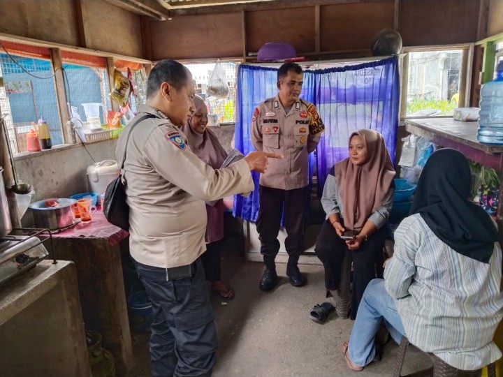 Polsek Siak Kecil Sambangi Pedagang UMKM Sampaikan dan Kamtibmas