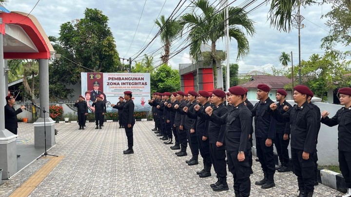 Penyerahan Piagam WBK dan Siaga Lapas IIa Bengkalis Saat Merayakan Nataru