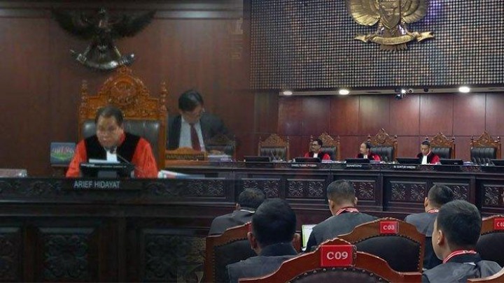 Sidang Perdana Sengketa Pilwako Pekanbaru, Muflihun-Ade Hartati Tuntut PSU