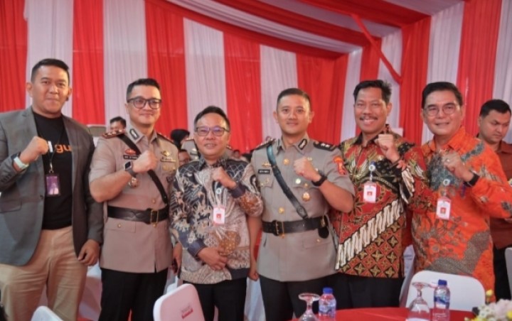 Bupati Bengkalis Kasmarni Hadiri Acara Kenal Pamit Wakapolda dan Jajaran Polda Riau