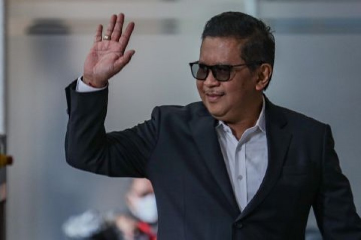 Hasto Kebal Hukum? Diperiksa 3,5 Jam Sekjen PDIP Itu Tak Ditahan KPK. 