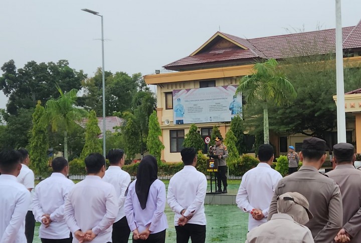 Kapolres Siak Pimpin Apel Perdana, Tekankan Nilai BERSIH untuk Layanan Prima