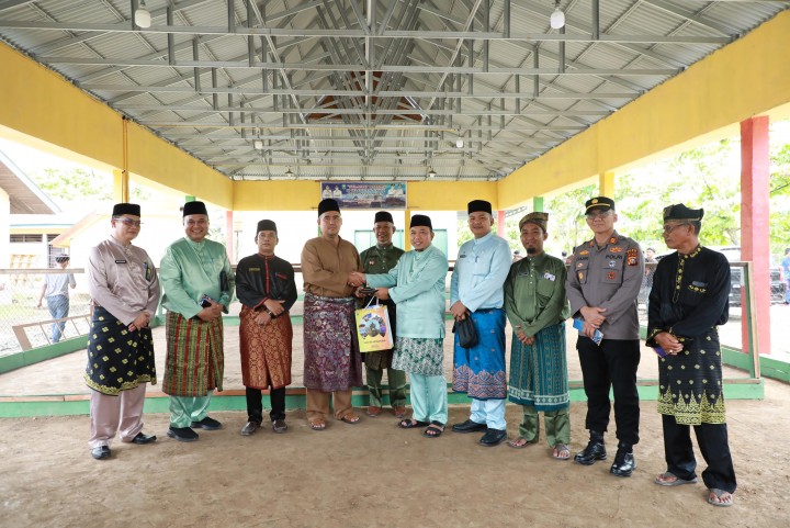 Wabup Siak Husni Merza buka Festival Gasing Berembang Kampung Rawang Kao Barat