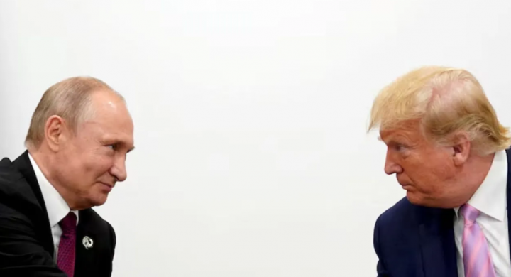 Presiden AS Donald Trump dan Presiden Rusia Vladimir Putin mengadakan pertemuan bilateral pada KTT para pemimpin G20 di Osaka, Jepang pada 28 Juni 2019 /Reuters