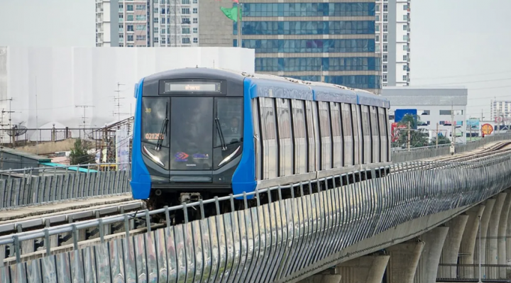 Bangkok menawarkan transportasi umum gratis selama seminggu /Bangkok MRT Metro