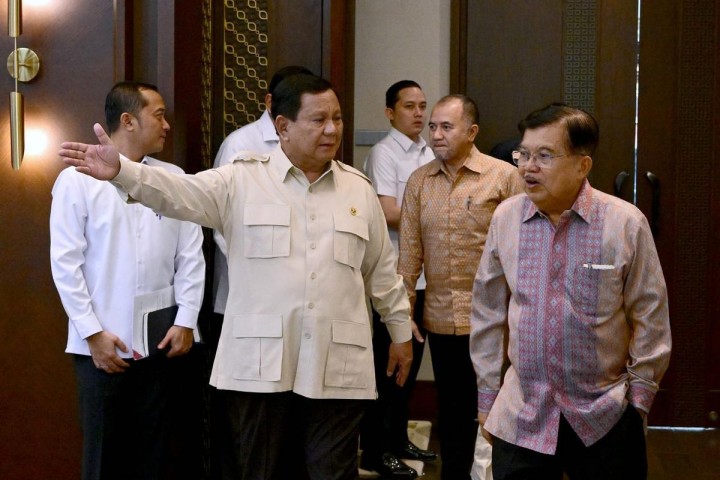 Presiden Prabowo Subianto dan Wakil Presiden RI ke-10 dan ke-12, Jusuf Kalla (JK). Sumber: kompas.com