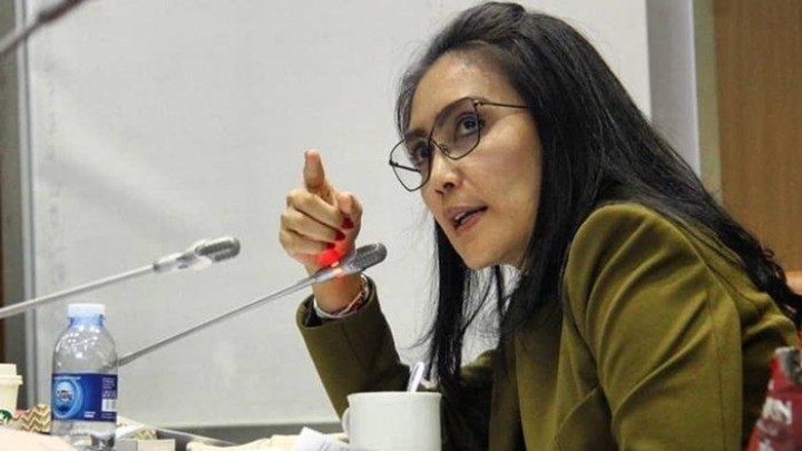 Anggota DPR Fraksi PDIP, Rieke Diah Pitaloka. Sumber: tribunnews.com