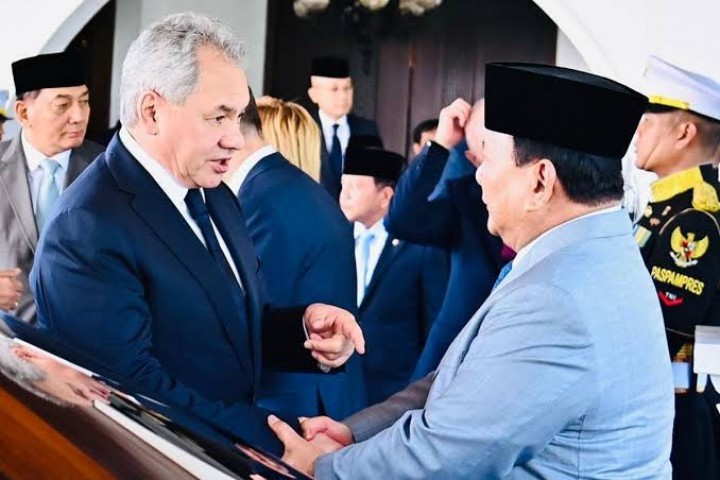 Ngaku Sahabat Lama, Prabowo Dapat Surat Pribadi dari Putin