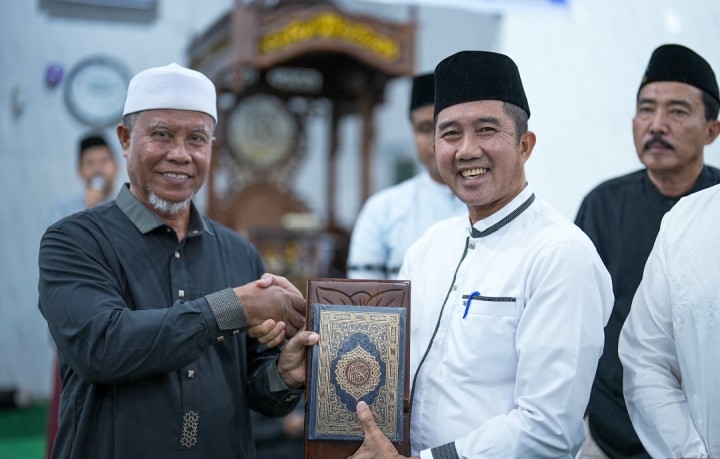 Pemkab Siak Salurkan Bantuan Ramadan, Ringankan Beban Warga Kandis