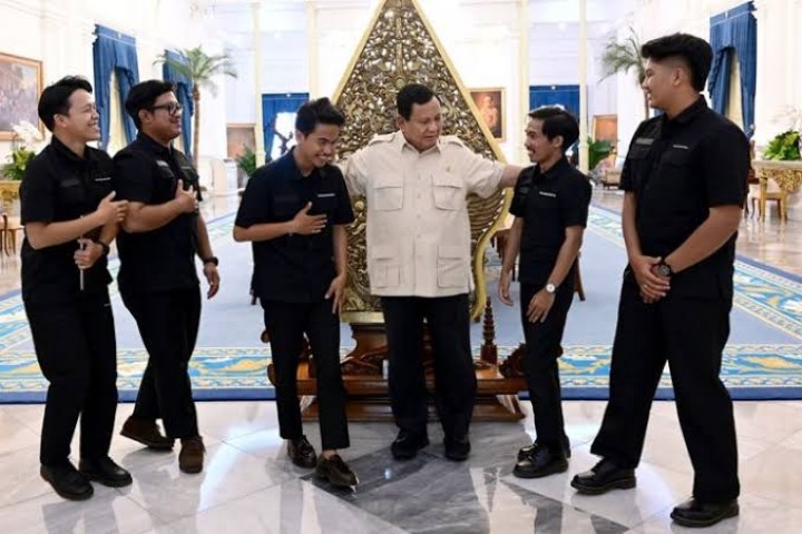 Pandawara Group dan Presiden Prabowo Subianto. Sumber: holopis