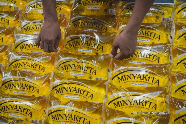 Petaka MinyaKita, Bisnis Tipu-tipu yang Sedari Awal Takaran Dimainkan Produsen.