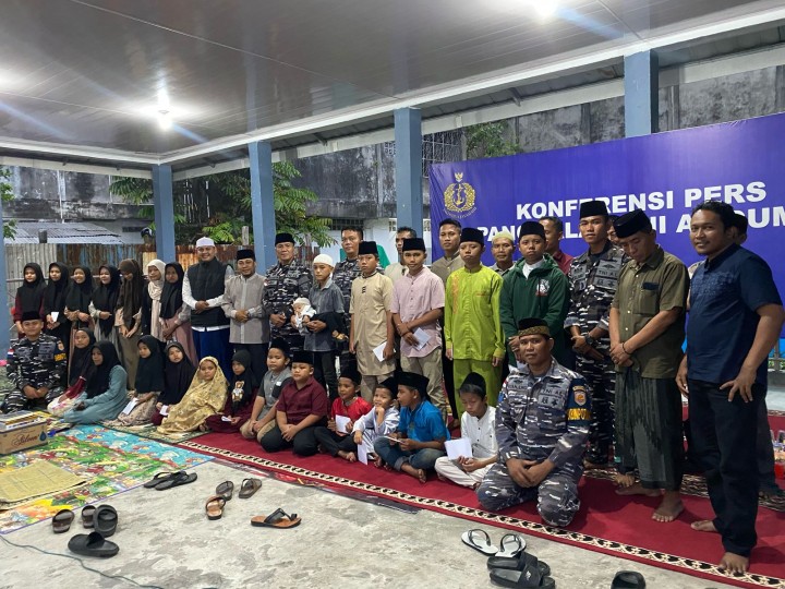 Pos TNI AL Bengkalis Berbuka Puasa Bersama Sekaligus Berikan Santunan Anak Yatim