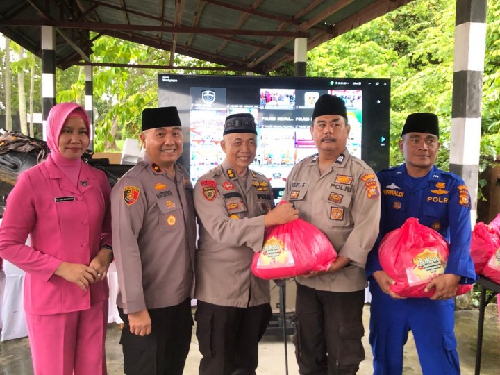 Polres Kepulauan Meranti dan Bhayangkari Gelar Bazar Ramadhan, Ringankan Beban Anggota dan Masyarakat