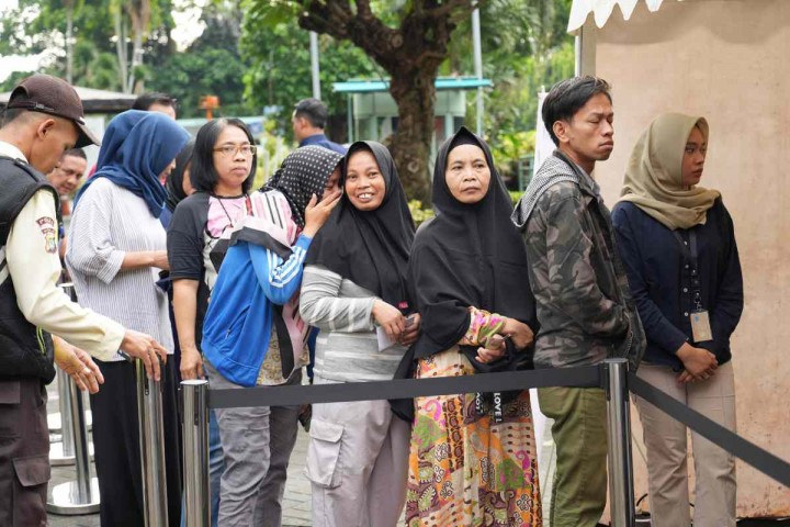 Sepekan Jelang Idul Fitri, Ratusan Ribu Paket Sembako Murah PTPN IV PalmCo Ludes Diserbu Emak-emak