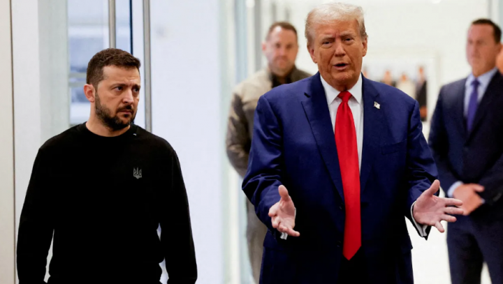 Presiden Ukraina Volodymyr Zelensky dengan Presiden AS Donald Trump /Reuters