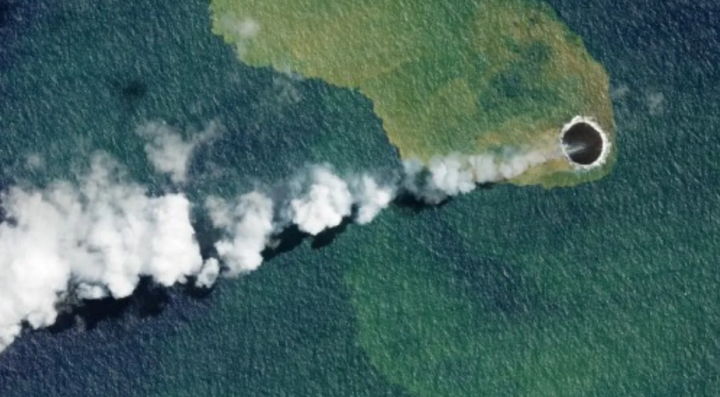 Letusan gunung berapi Tonga pada tahun 2022 memicu tsunami vulkanik besar-besaran /AFP