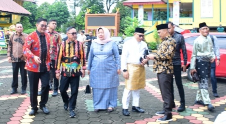 Dibuka Gubri, Bupati Bengkalis Hadiri Rapat Kerja Nasional I